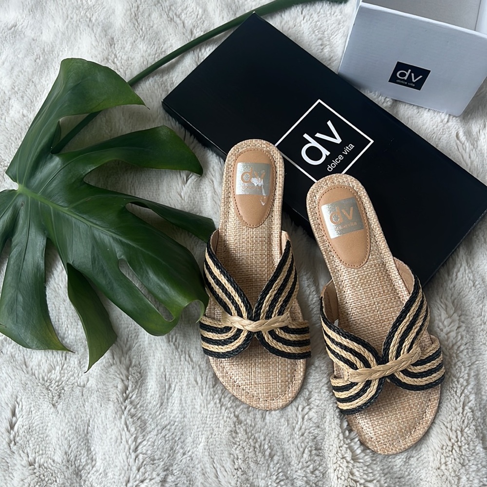 Dolce Vita Black Cream Raffia Sandals Sz-6.5